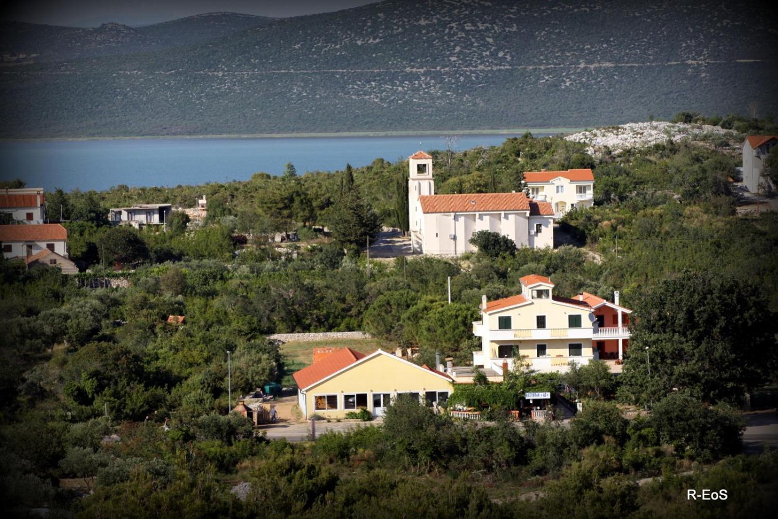 Vulinka Pension Hotel Drage Exterior photo